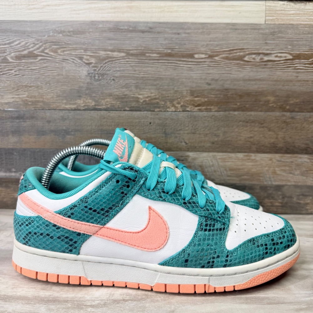 Nike Women’s Sneakers Teal & Peach Low-Top